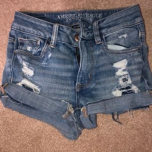 High-rise American Eagle shorts